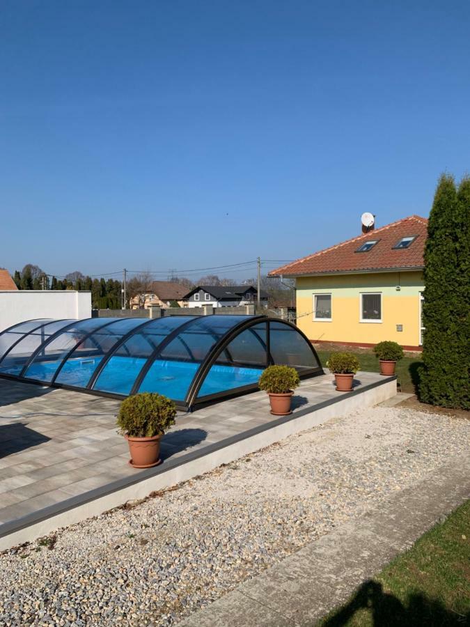 Podhájska Bungalovy Classic מראה חיצוני תמונה